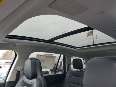 New 2026 Lincoln Aviator Reserve image 10