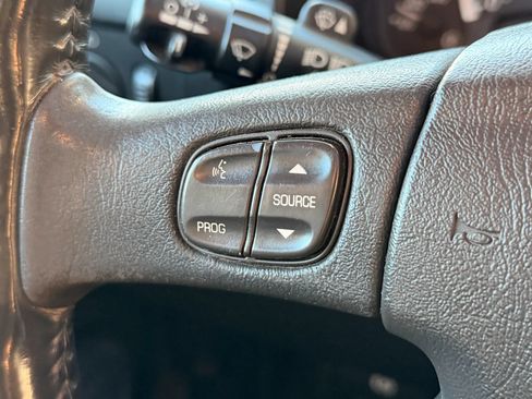 Used 2005 HUMMER H2 SUT w/ Preferred Equipment Group AWD/4WD image 37