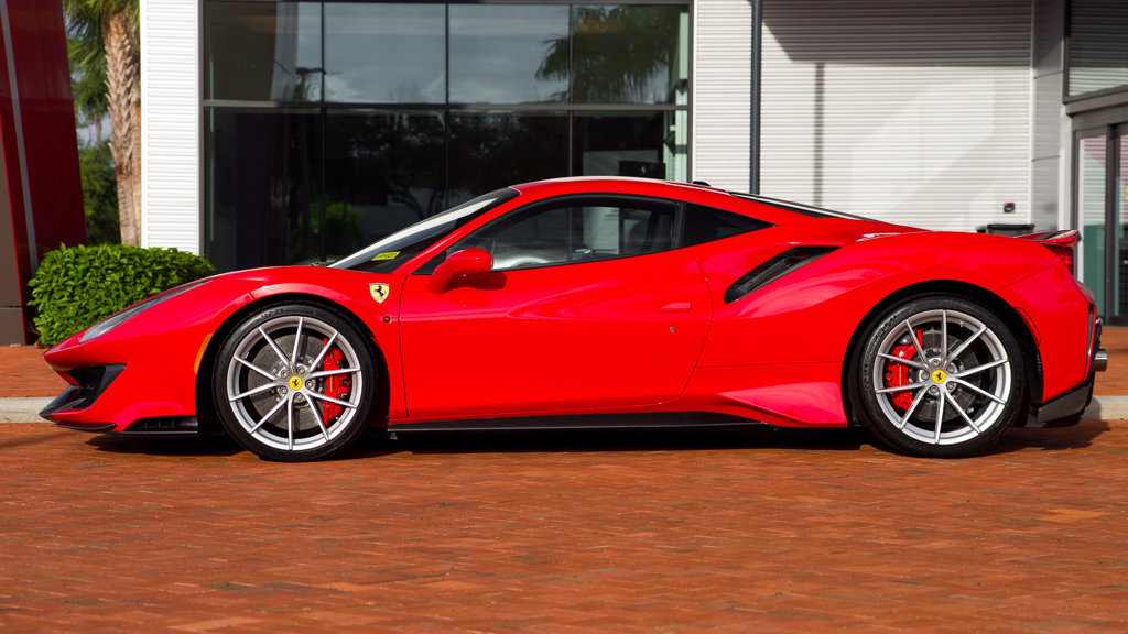 Certified 2020 Ferrari 488 Pista Coupe RWD image 4