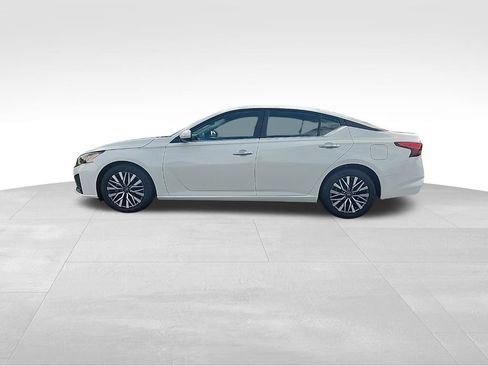 Used 2023 Nissan Altima 2.5 SV FWD image 17