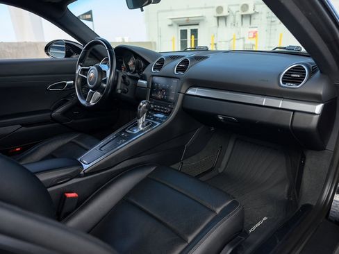 Used 2018 Porsche 718 Cayman S image 20
