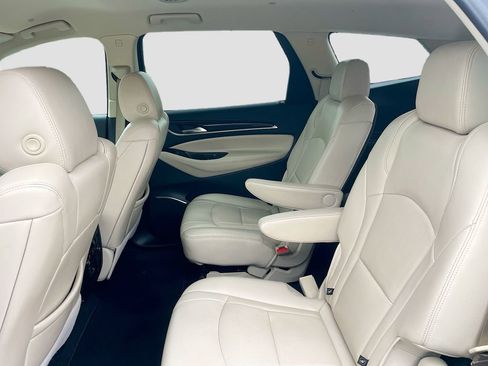 Used 2022 Buick Enclave Essence w/ Sport Touring Edition image 19