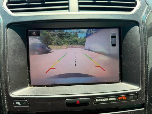 Used 2016 Ford Explorer XLT w/ Equipment Group 202A FWD image 13