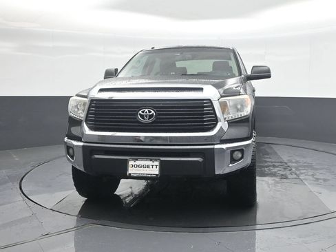 Used 2017 Toyota Tundra SR5 w/ SR5 Upgrade Package AWD/4WD image 5
