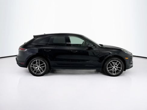 Certified 2025 Porsche Macan AWD/4WD image 8