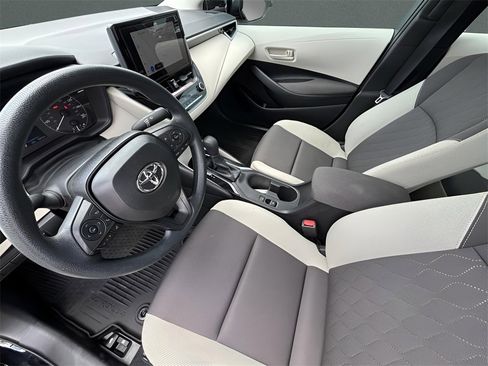 Certified 2025 Toyota Corolla LE image 10