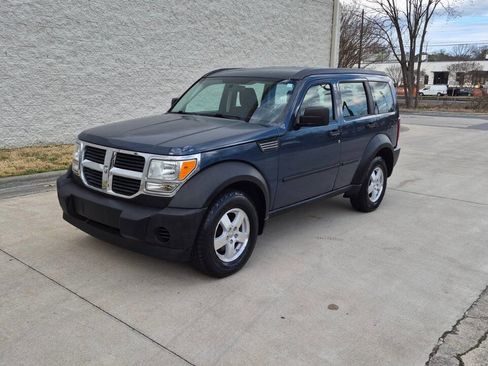 Used 2008 Dodge Nitro SXT RWD image 3