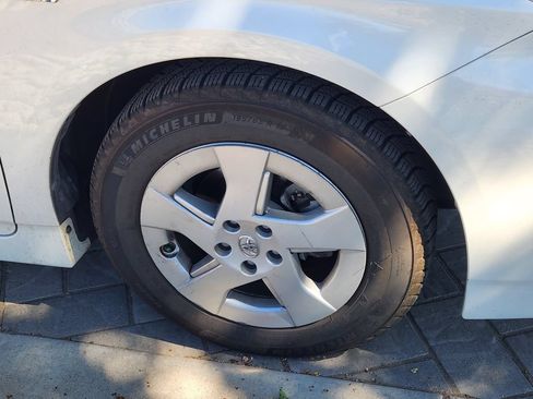 Used 2010 Toyota Prius Five FWD image 7