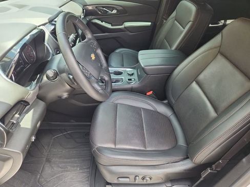 Used 2022 Chevrolet Traverse High Country FWD image 20