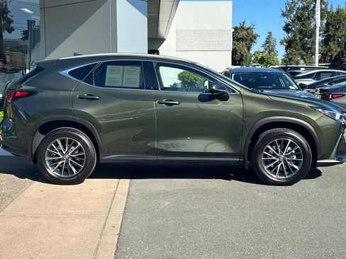 Used 2025 Lexus NX 250 FWD w/ Accessory Package (2T) image 3