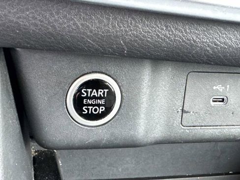 Certified 2023 Nissan Rogue SV FWD image 34
