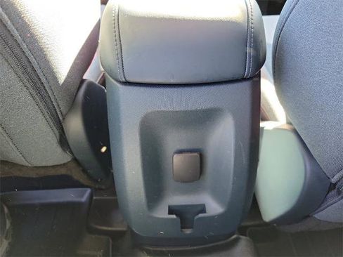 Certified 2022 Ford Maverick XLT image 12