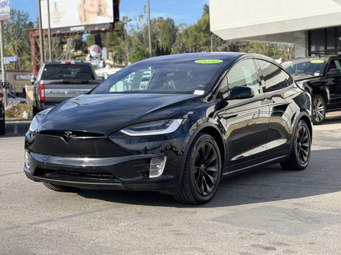 Used 2020 Tesla Model X Long Range image 4