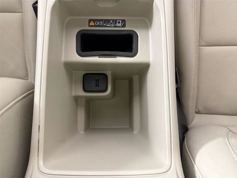 Used 2018 Buick Regal Essence w/ Driver Confidence Package #1 FWD image 34