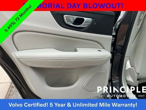 Certified 2024 Volvo S60 T8 Plus AWD/4WD image 32