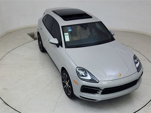 Used 2022 Porsche Cayenne image 75