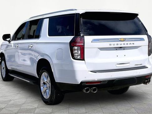 Used 2024 Chevrolet Suburban Premier image 4