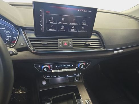 Used 2023 Audi Q5 2.0T Premium w/ Convenience Package AWD/4WD image 23