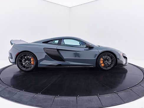 Used 2016 McLaren 675LT Coupe RWD image 24