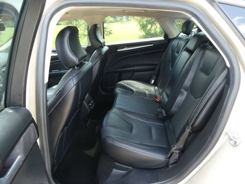 Used 2019 Ford Fusion Titanium AWD/4WD image 26