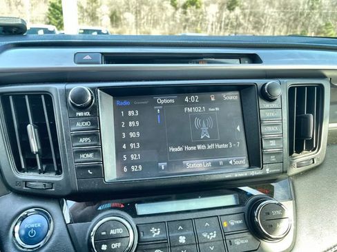 Used 2016 Toyota RAV4 XLE w/ Convenience Package image 14