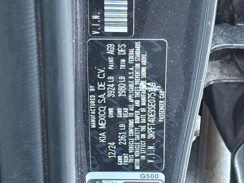 Used 2025 Kia K4 FWD image 28