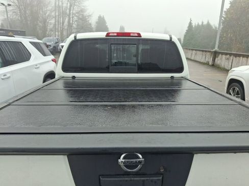 Used 2020 Nissan Frontier SV image 9