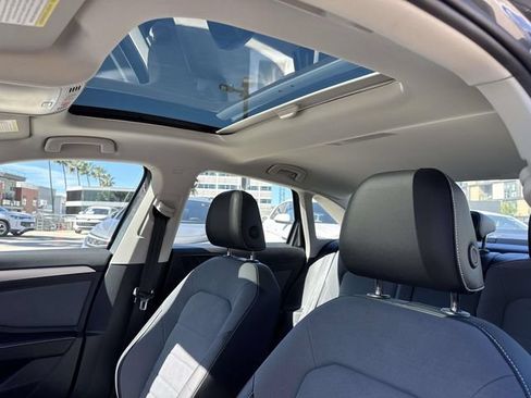 New 2026 Volkswagen Jetta SE FWD image 17