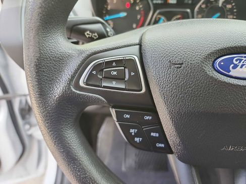 Used 2018 Ford Escape SE FWD image 15