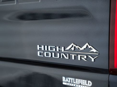 Used 2024 Chevrolet Silverado 1500 High Country w/ Technology Package image 7