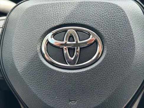 Certified 2025 Toyota RAV4 XLE FWD image 34