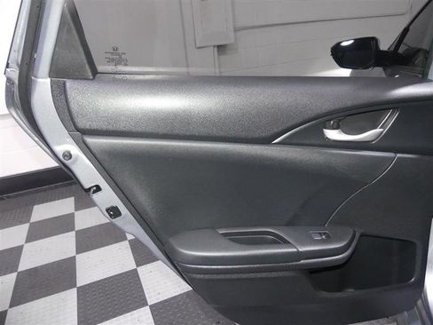 Used 2019 Honda Civic Sport image 22