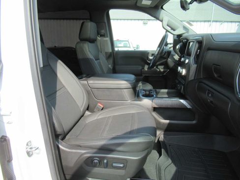 Used 2023 GMC Sierra 2500 Denali w/ Technology Package AWD/4WD image 27