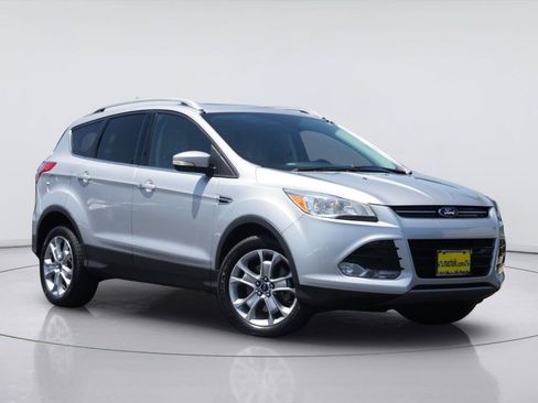 Used 2016 Ford Escape Titanium AWD/4WD image 2