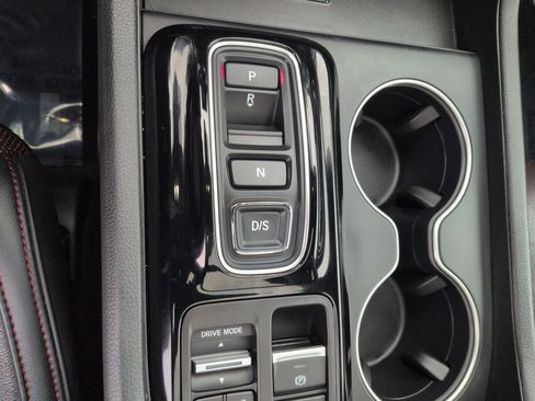 Certified 2025 Honda Pilot Black Edition image 24