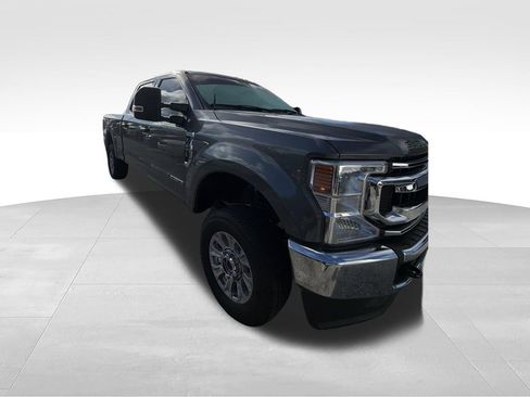 Used 2022 Ford F250 XLT AWD/4WD image 3