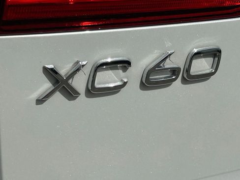 Used 2023 Volvo XC60 B5 Plus image 56