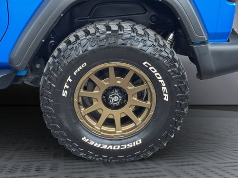 Used 2022 Jeep Wrangler Sport AWD/4WD image 31