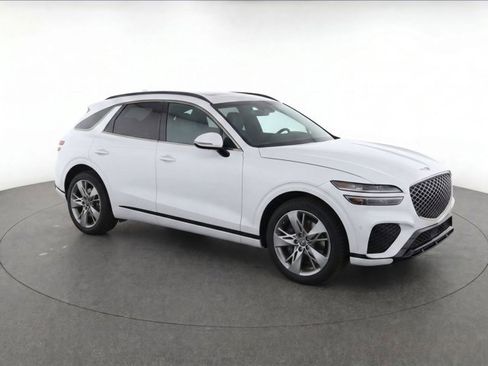 Used 2022 Genesis GV70 3.5T Sport AWD/4WD image 3