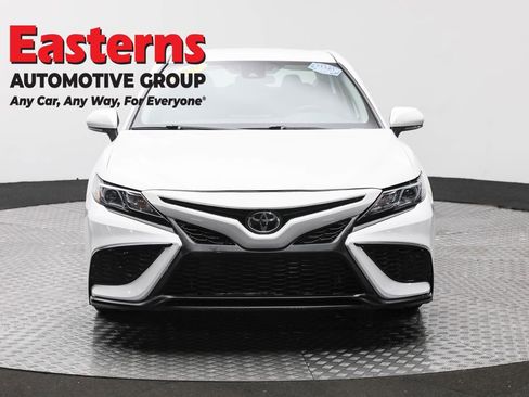 Used 2024 Toyota Camry SE image 2