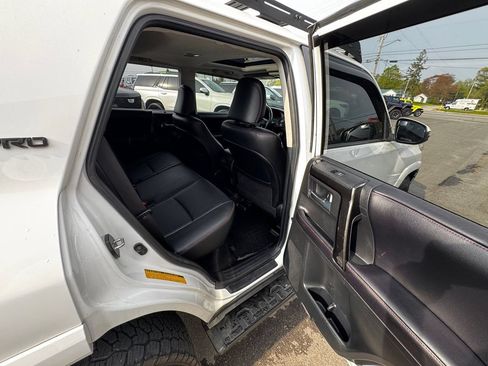 Used 2017 Toyota 4Runner TRD Pro AWD/4WD image 31