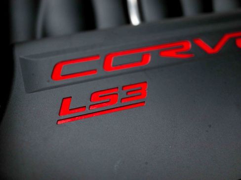 Used 2009 Chevrolet Corvette Coupe w/ Z51 Performance Package RWD image 81