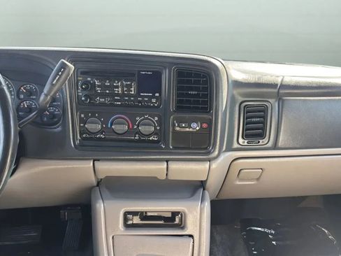 Used 2002 Chevrolet Tahoe Z71 AWD/4WD image 16