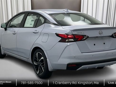 New 2025 Nissan Versa SR w/ Trunk Package image 7