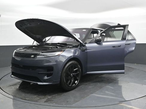Used 2023 Land Rover Range Rover Sport SE Dynamic image 53
