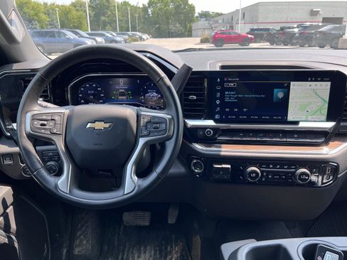 Used 2025 Chevrolet Silverado 1500 LT w/ Work Truck Package AWD/4WD image 6