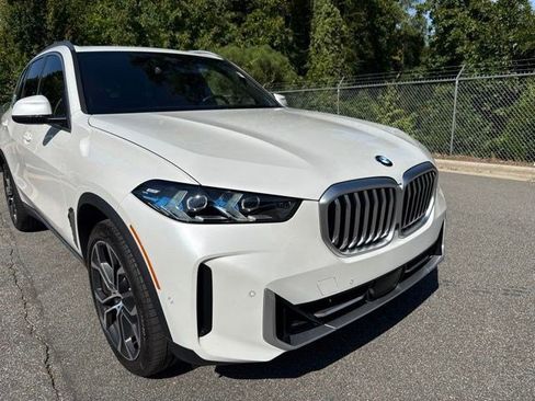 Certified 2025 BMW X5 xDrive40i w/ Premium Package AWD/4WD image 11