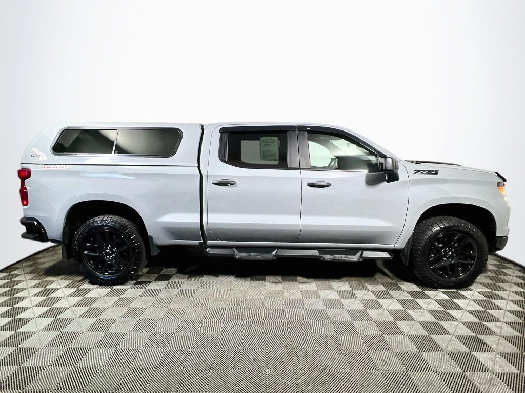 Used 2025 Chevrolet Silverado 1500 Custom Trail Boss w/ LPO, Dark Essentials Package AWD/4WD image 8