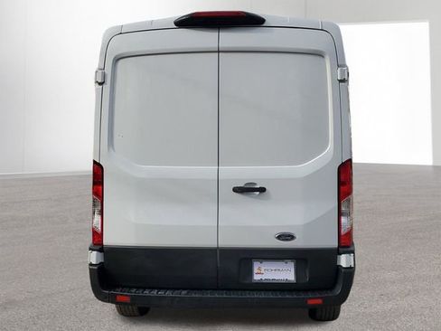 Used 2022 Ford E-Transit Medium Roof image 31