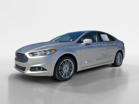 Used 2015 Ford Fusion SE w/ Equipment Group 202A image 1
